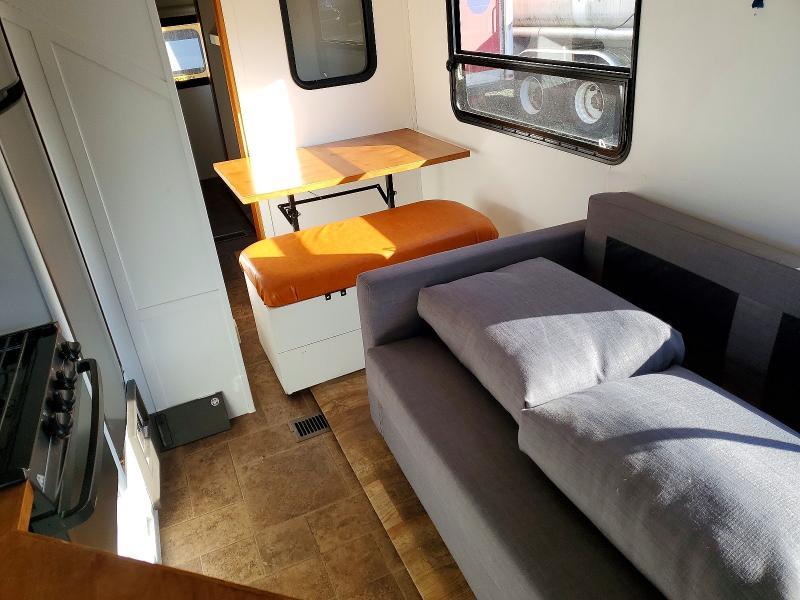 2011 Keystone Hideout Camper