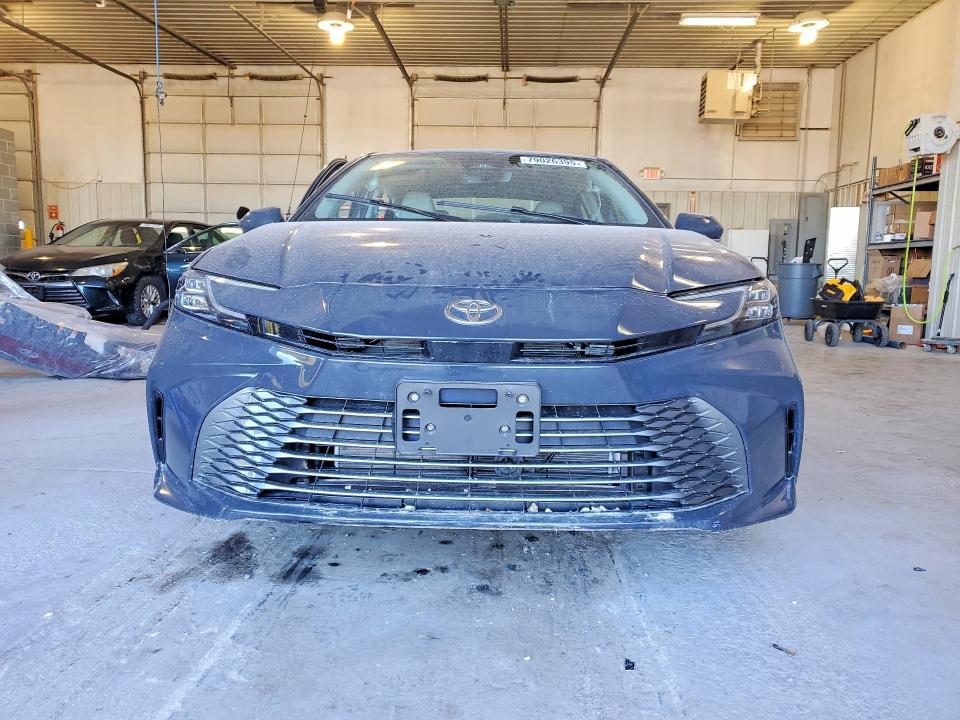2025 Toyota Camry xle