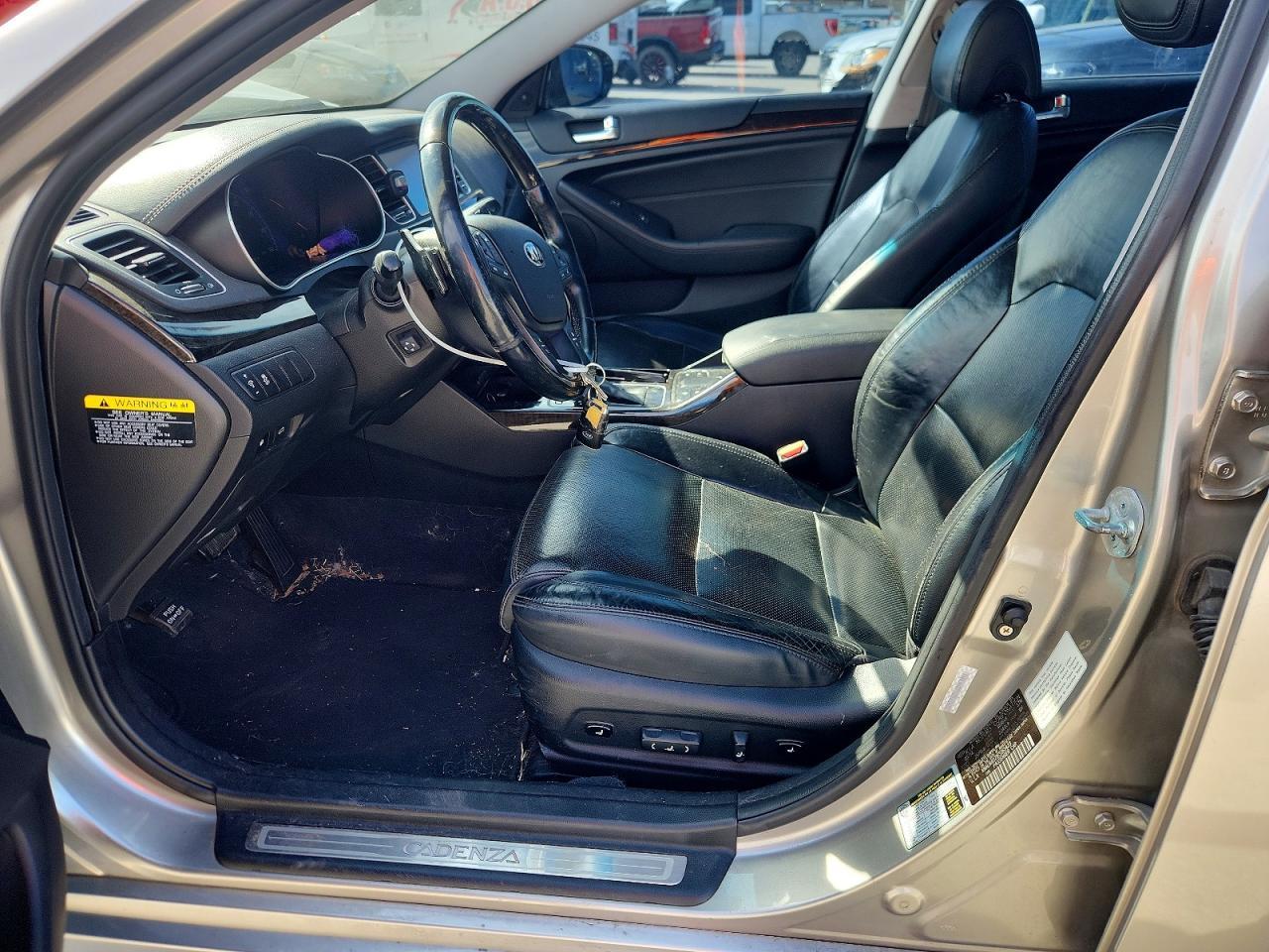 2014 KIA Cadenza Premium