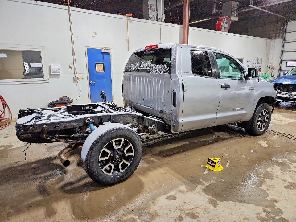 2016 Toyota Tundra Double cab sr