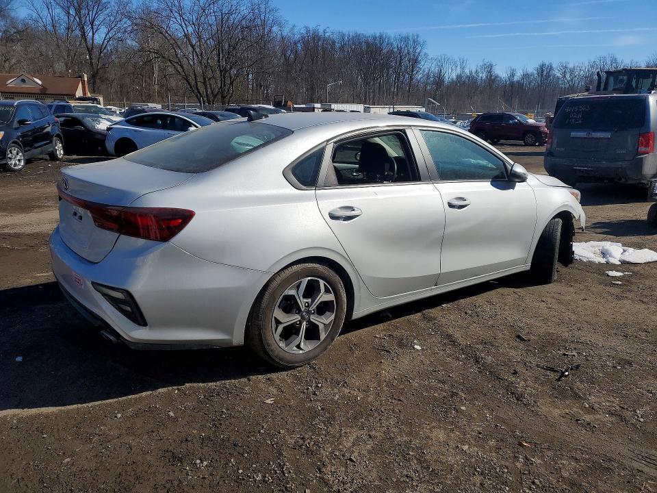 2021 KIA Forte fe