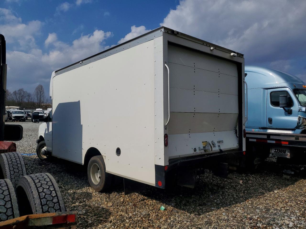 2022 Chevrolet Express G3500 Delivery Truck