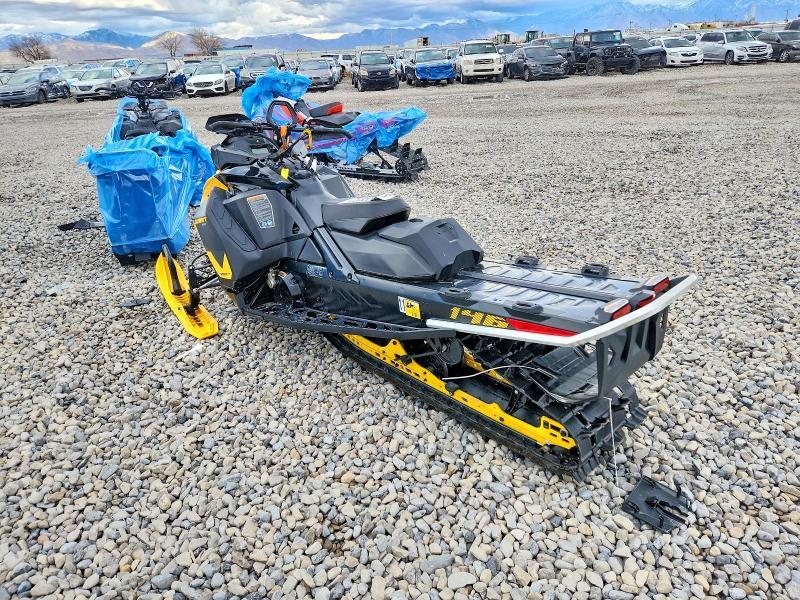 2023 Skidoo Summit neo