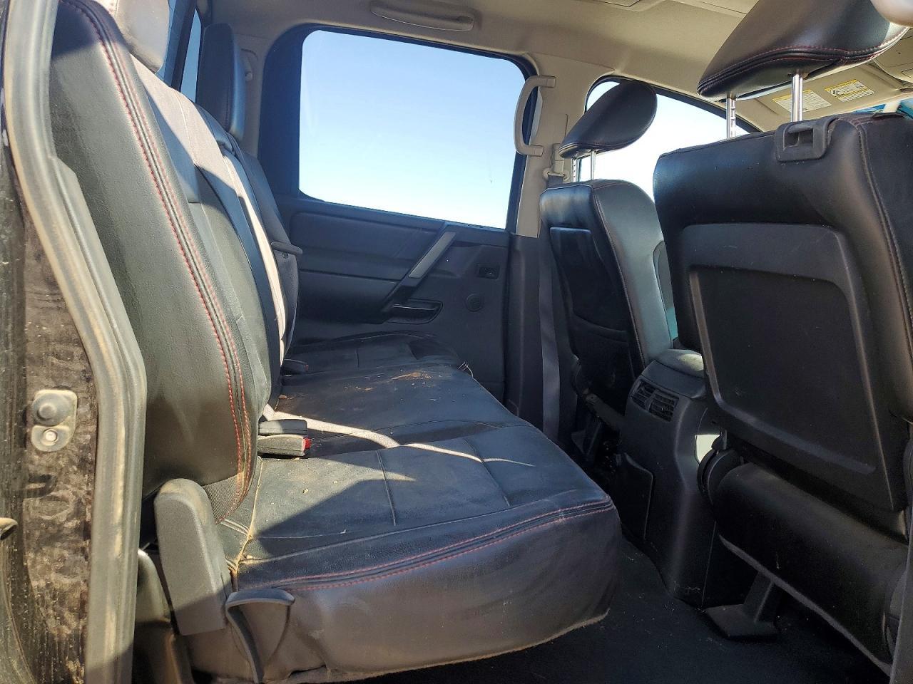 2012 Nissan Titan s