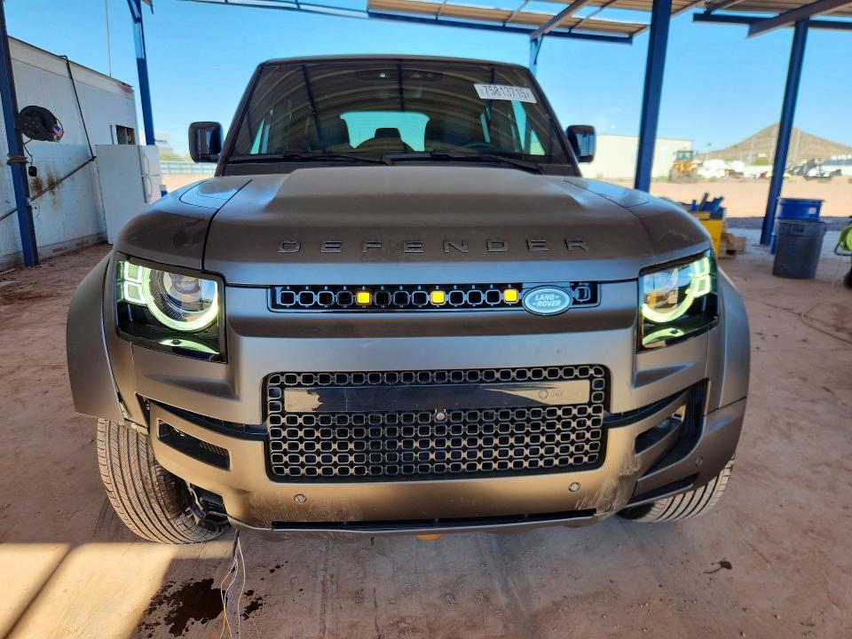 2025 Land Rover Defender Octa