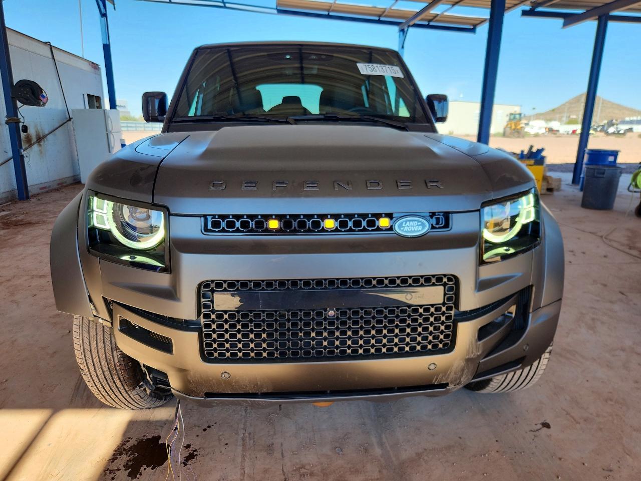 2025 Land Rover Defender Octa