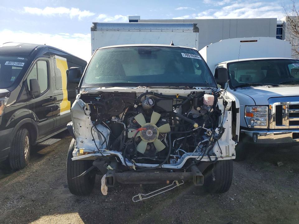 2022 GMC Savana BOX Truck