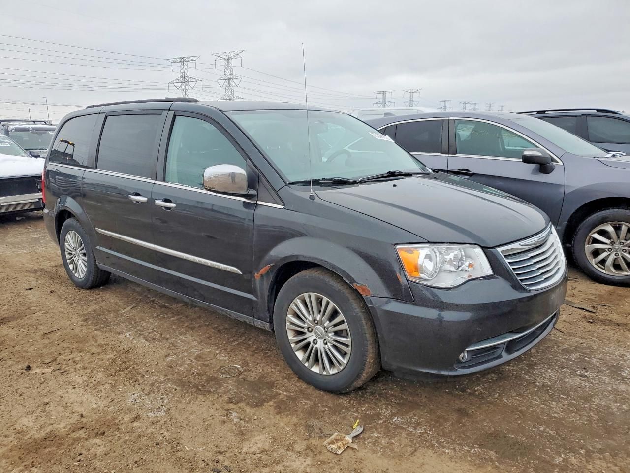 2013 Chrysler Town & Country Touring l
