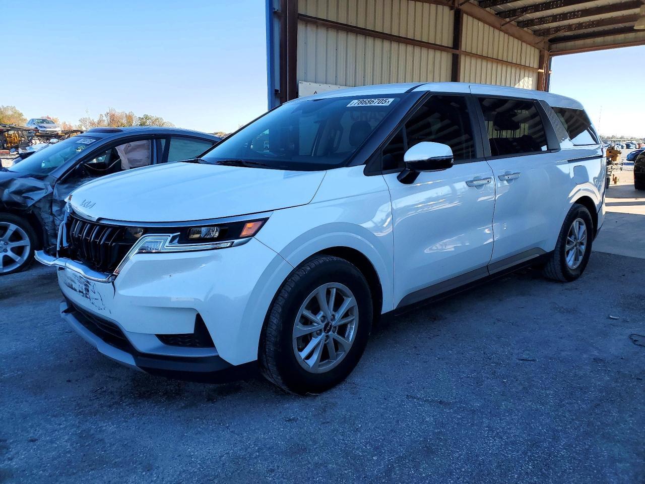 2022 KIA Carnival lx