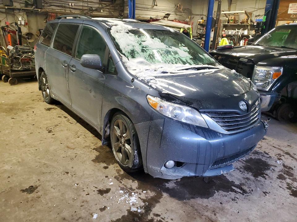 2013 Toyota Sienna xle