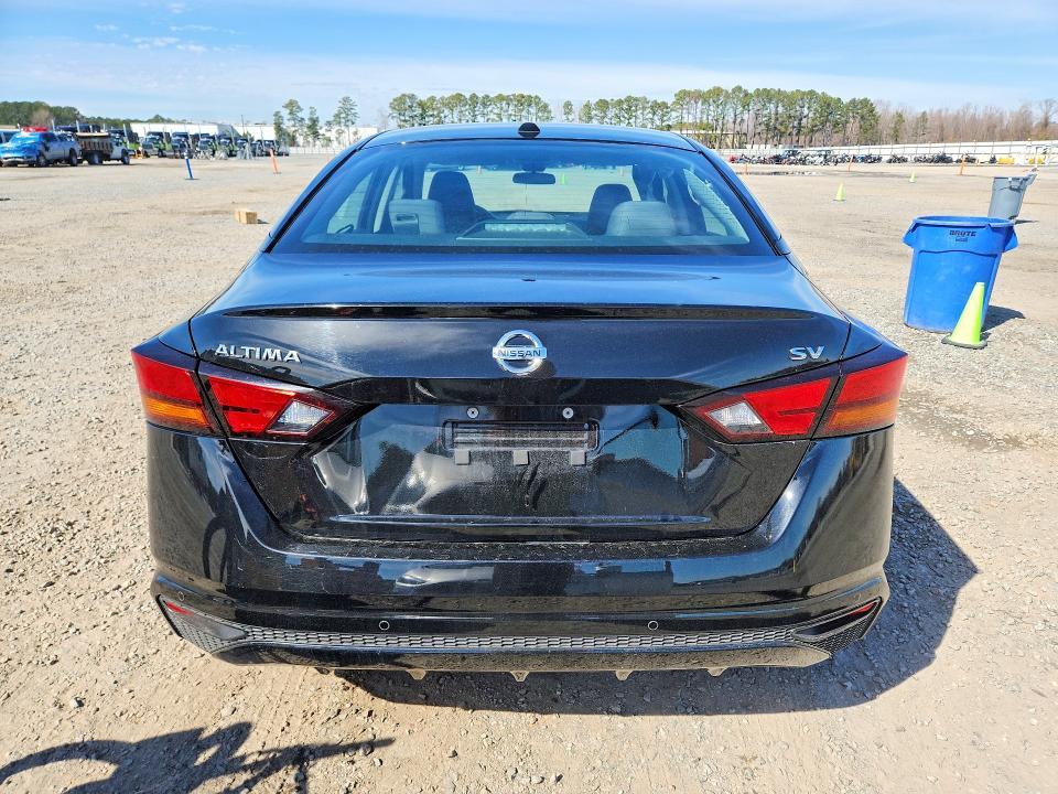 2022 Nissan Altima sv