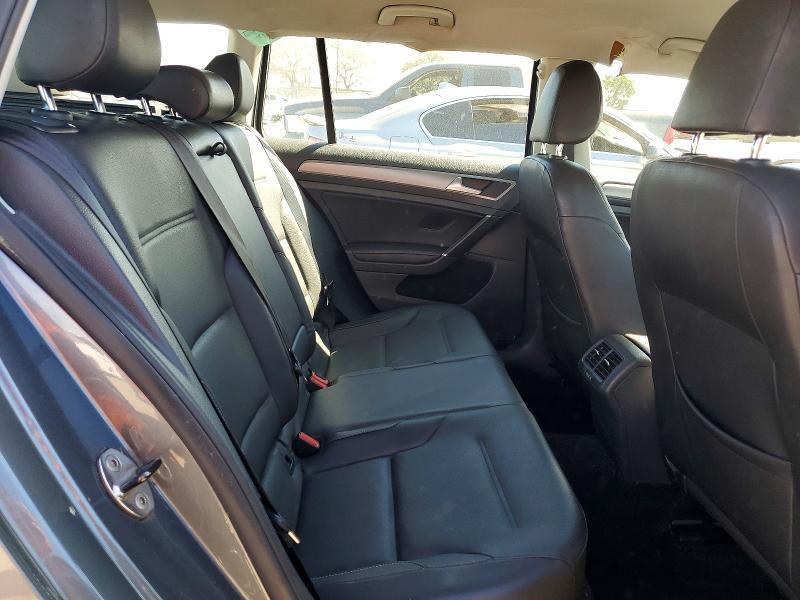 2015 Volkswagen Golf Sportwagen tdi s