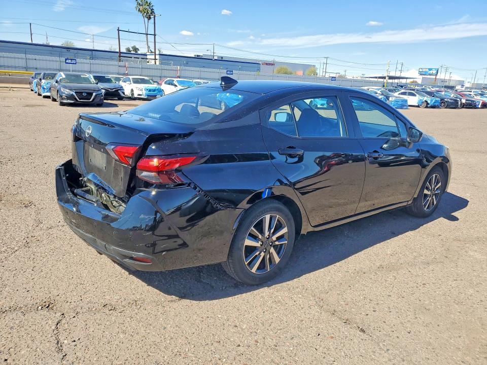 2025 Nissan Versa sv