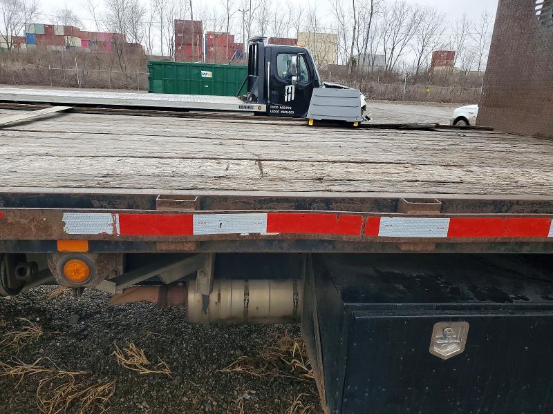 2014 Freightliner Business Class M2 Flatbed Truck