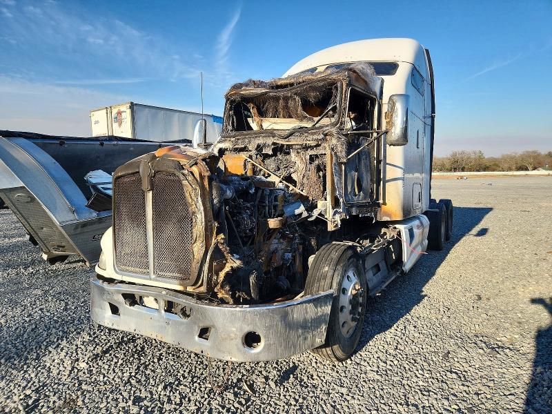 2013 Kenworth T660 Semi Truck