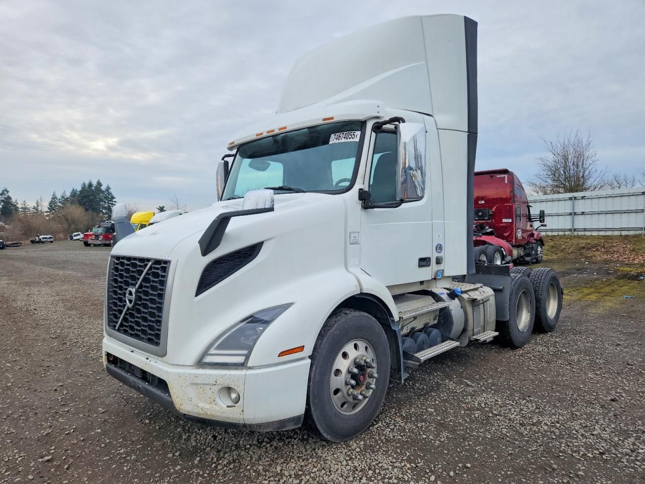 2020 Volvo VNR Semi Truck