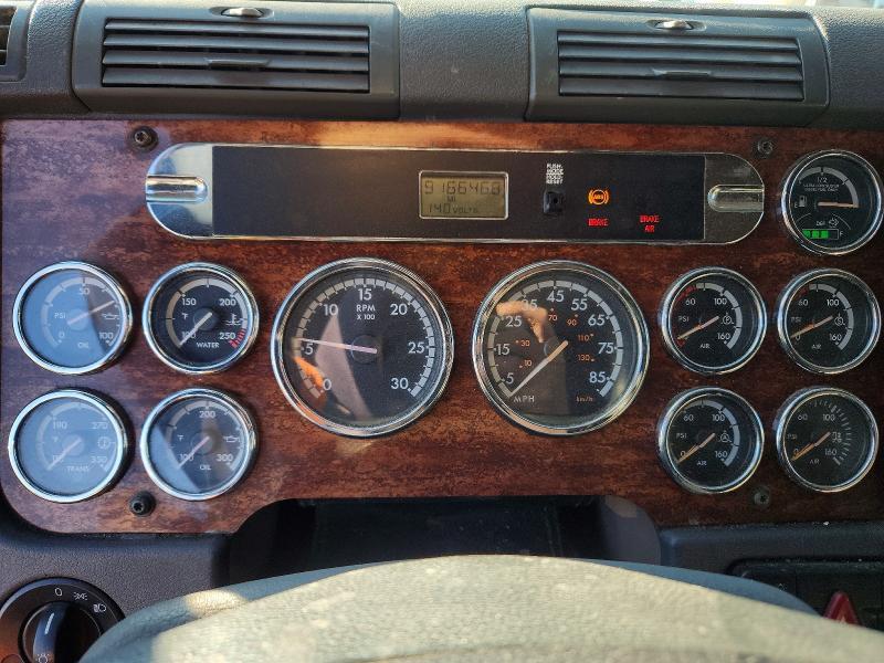 2013 Freigliner 2013 Freightliner Cascadia Semi Truck