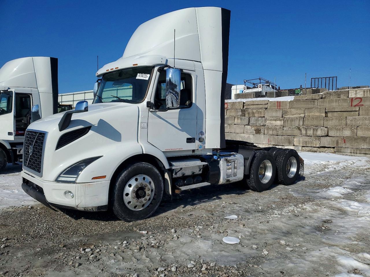 2020 Volvo VNR