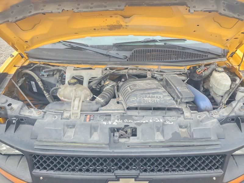 2013 Chevrolet 2013 Collins Bantam G4500-School Bus