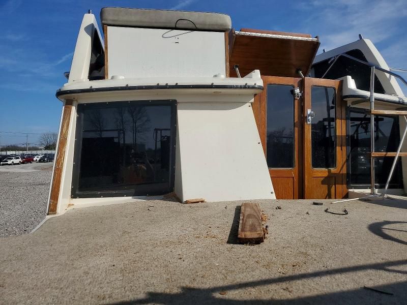 1997 Carver Yachts 29FT Yacht