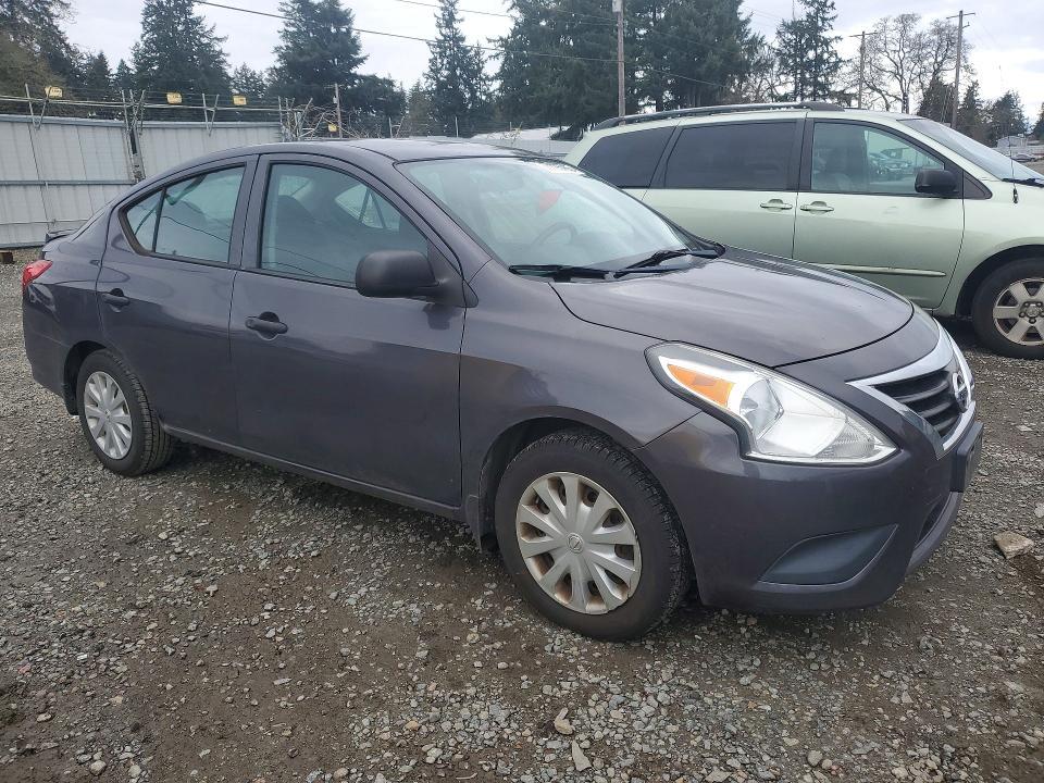2015 Nissan Versa s