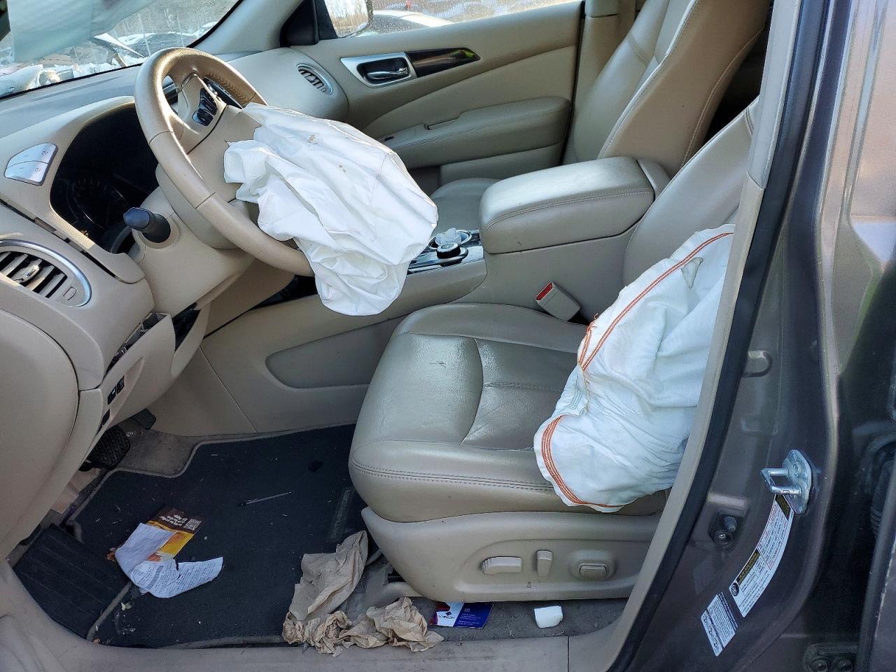2014 Nissan Pathfinder s