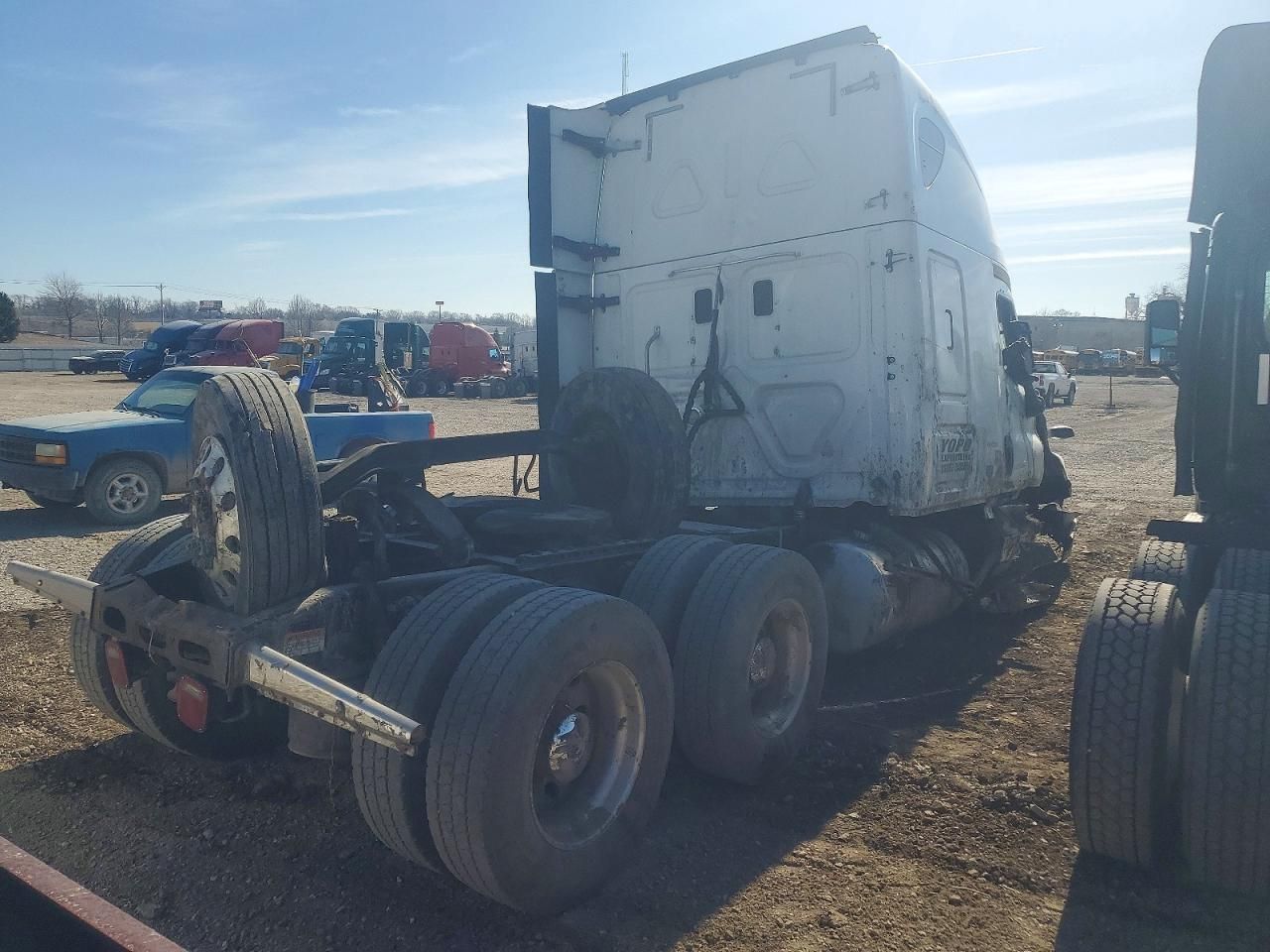 2015 Freightliner Cascadia Semi Truck