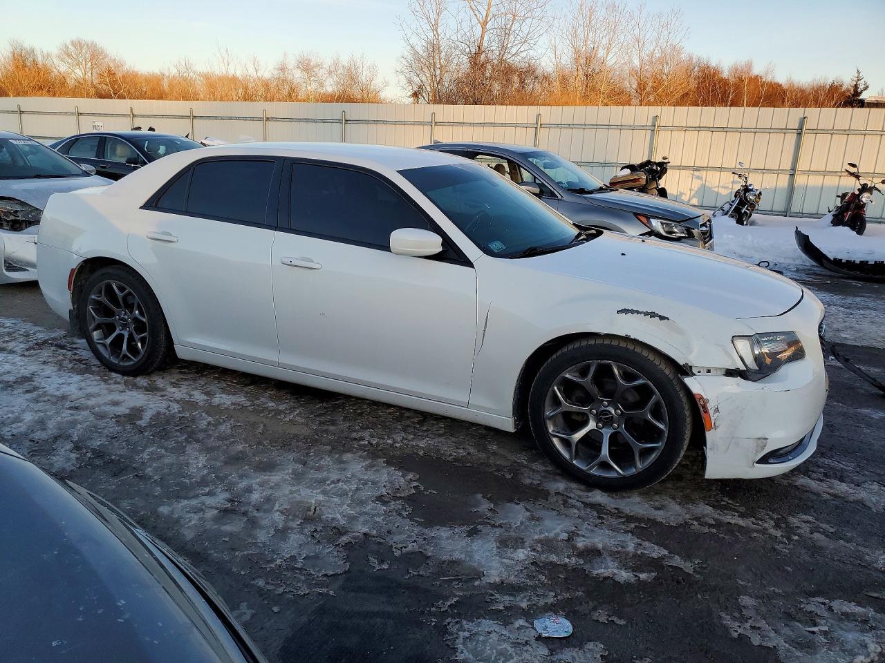 2016 Chrysler 300 s
