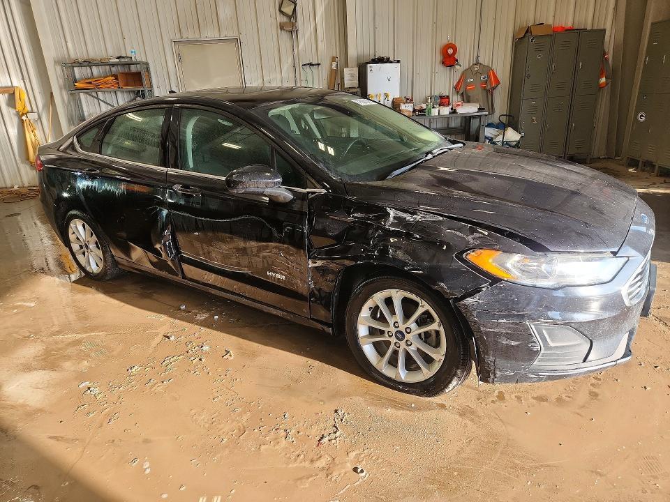 2019 Ford Fusion se