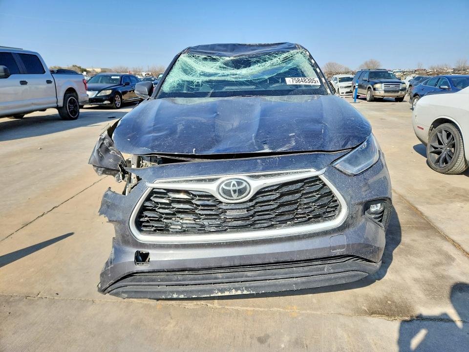 2021 Toyota Highlander le