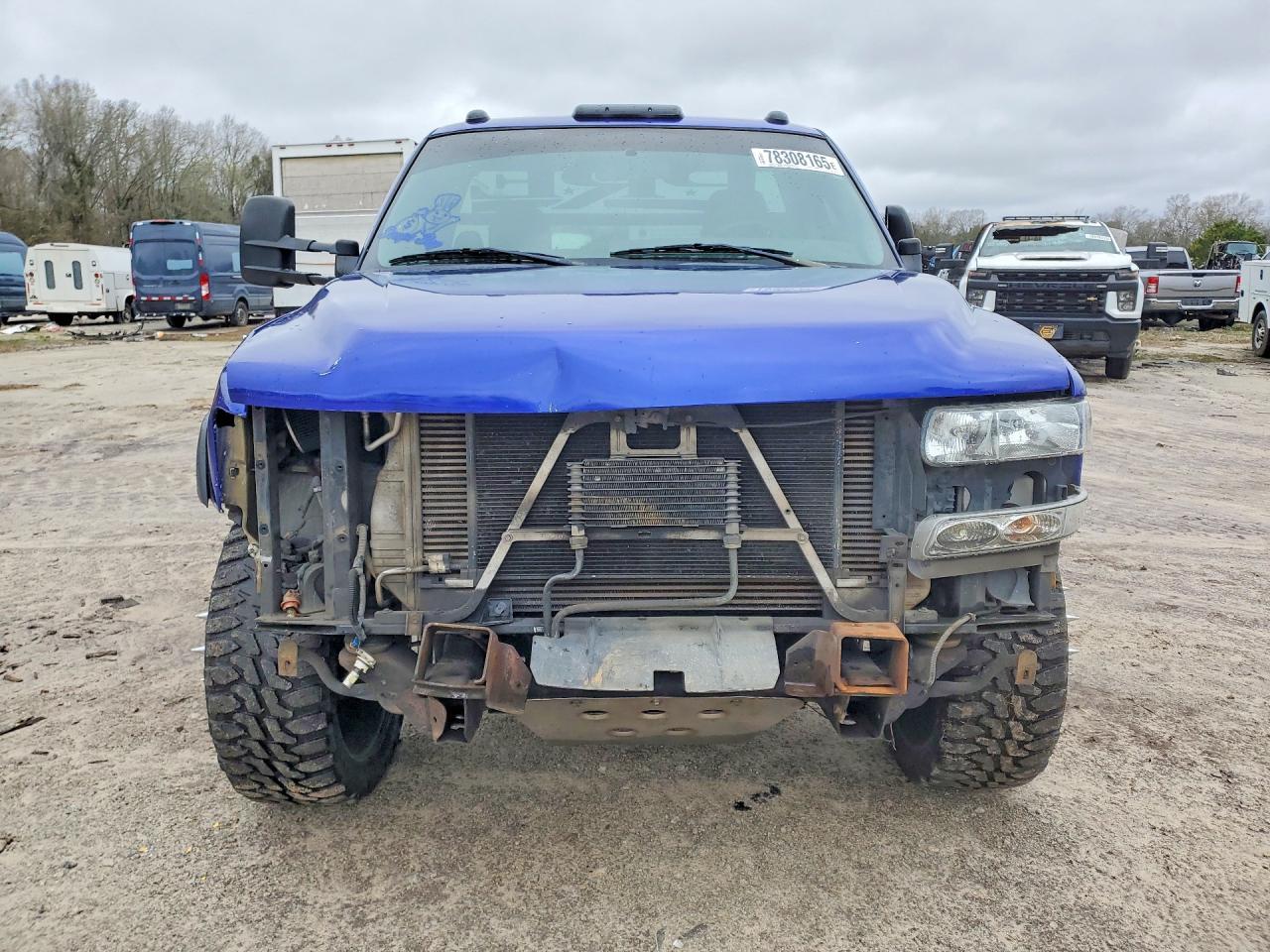 2001 Chevrolet Silverado Flatbed Truck