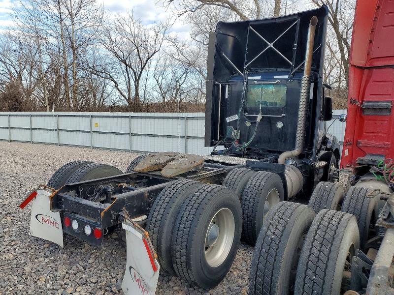 2015 Kenworth T680 Semi Truck