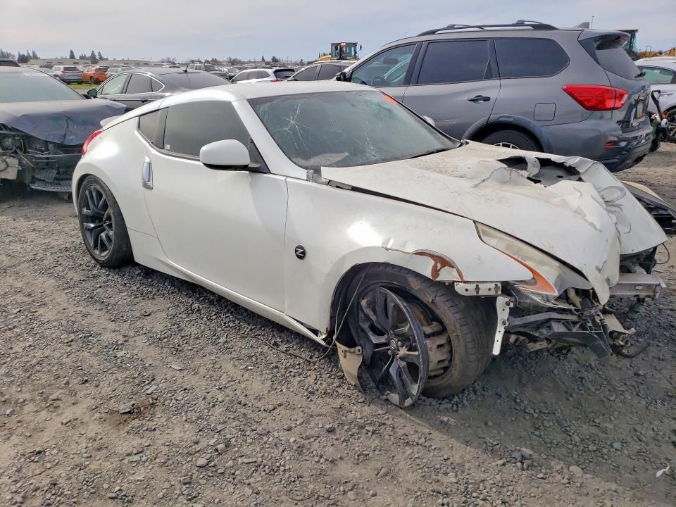 2016 Nissan 370z Base