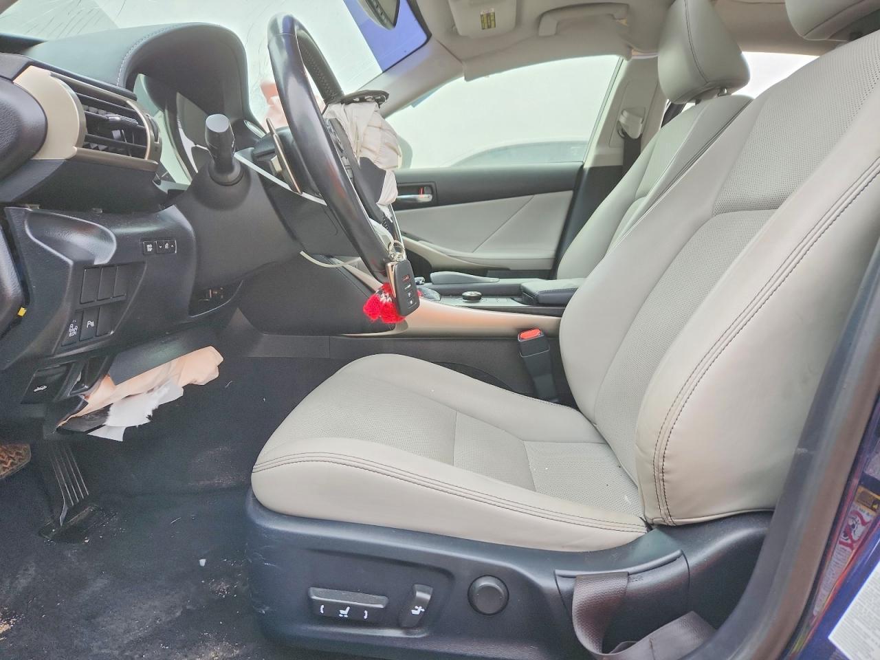 2015 Lexus IS