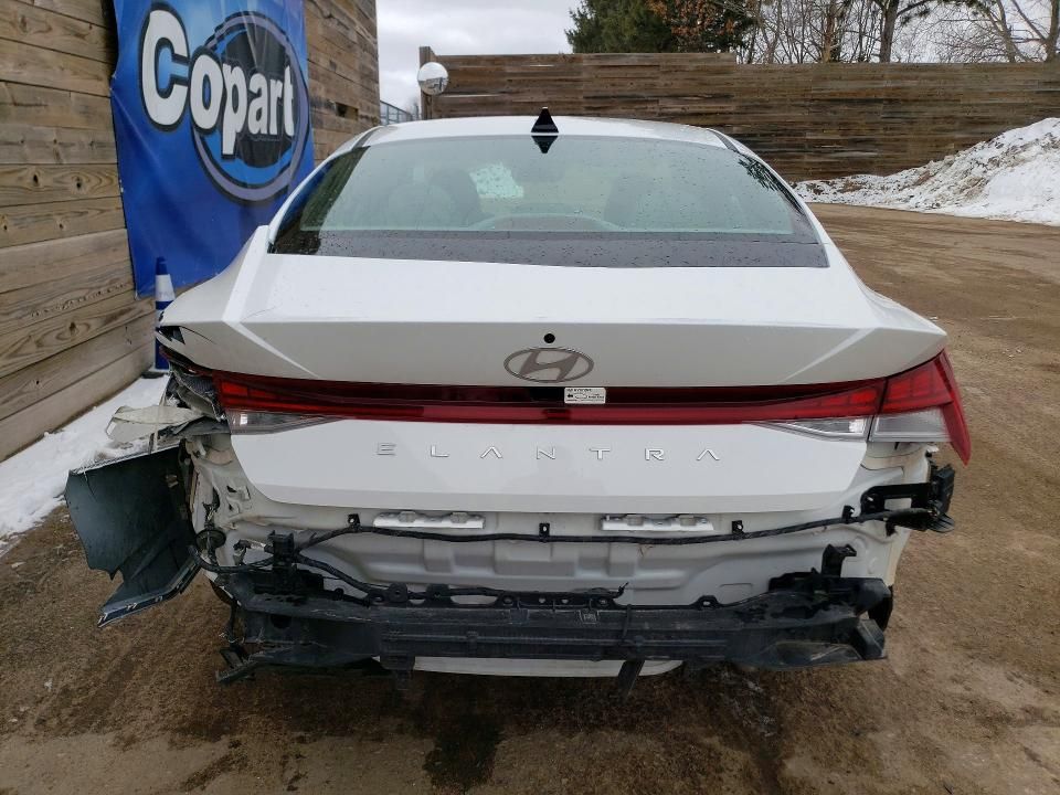 2025 Hyundai Elantra sel
