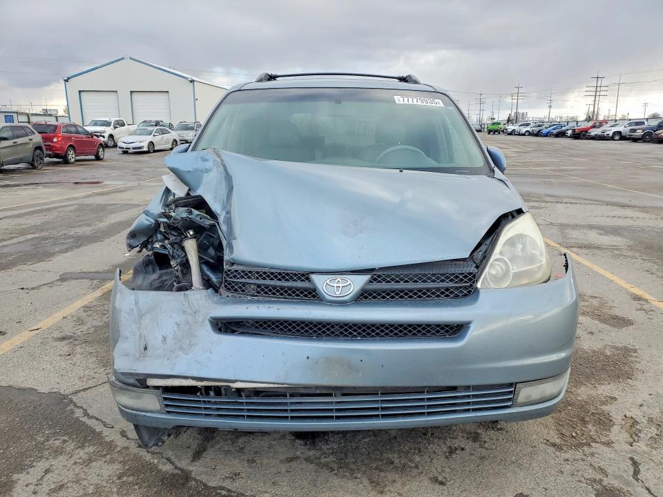 2004 Toyota Sienna xle 7 Passenger