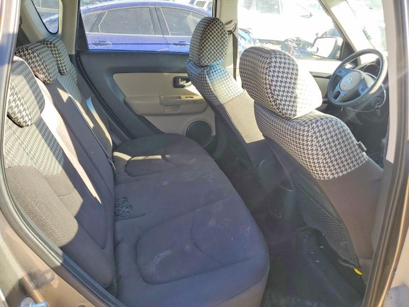 2010 KIA Soul +