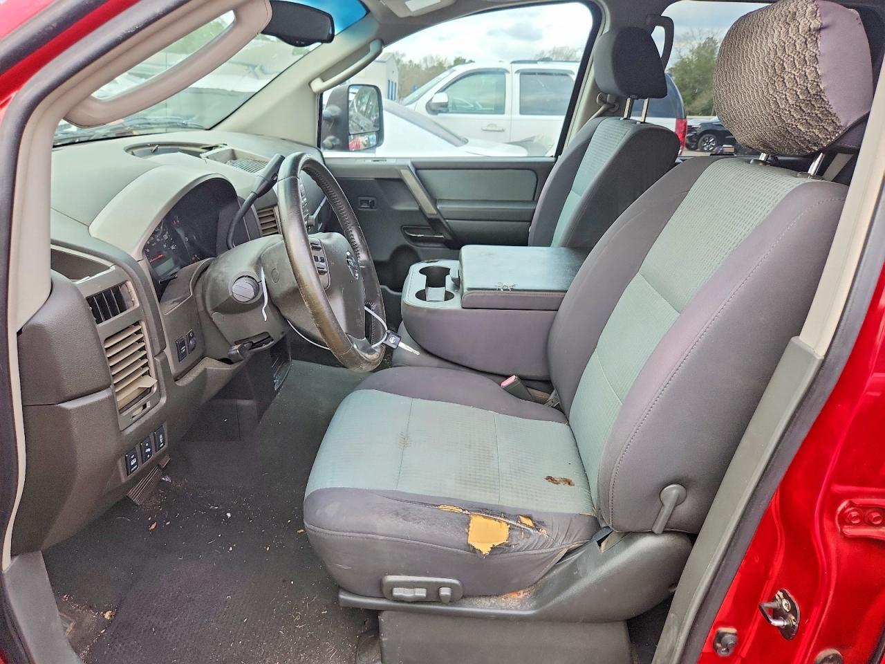 2005 Nissan Titan XE