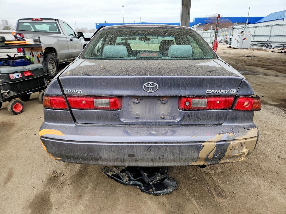 1999 Toyota Camry le