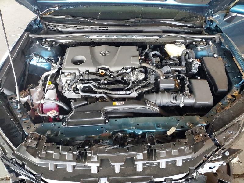 2025 Toyota Camry le