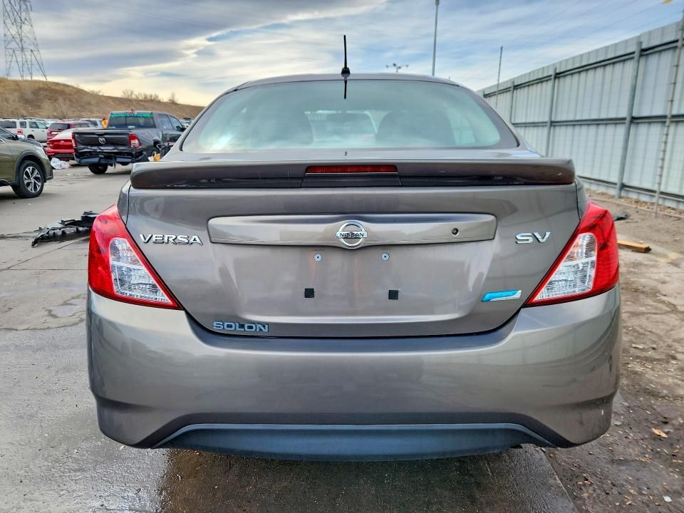 2015 Nissan Versa s