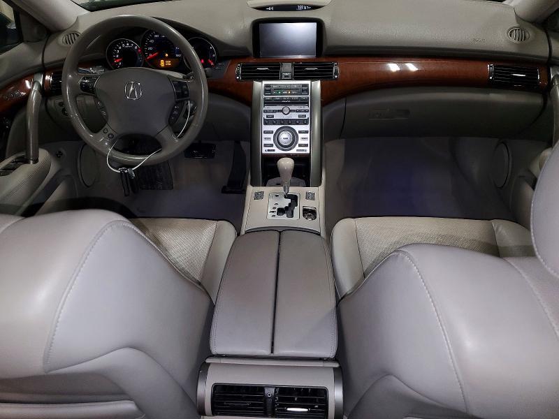 2005 Acura RL
