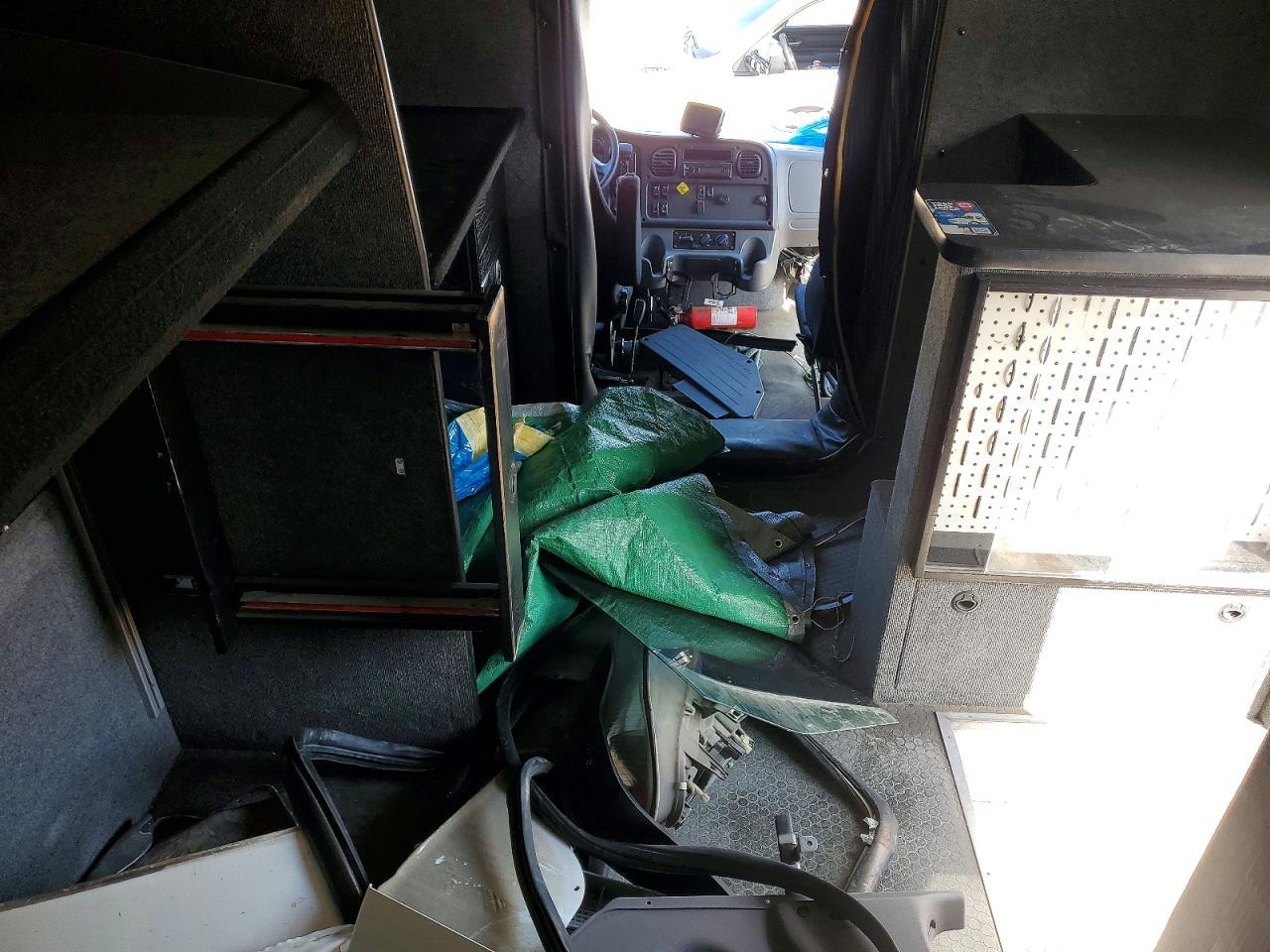 2017 Freightliner Business Class M2 Delivery Truck