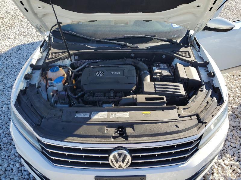 2016 Volkswagen Passat sel