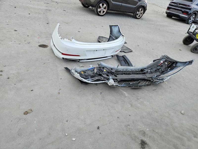 2021 Genesis G80 Base