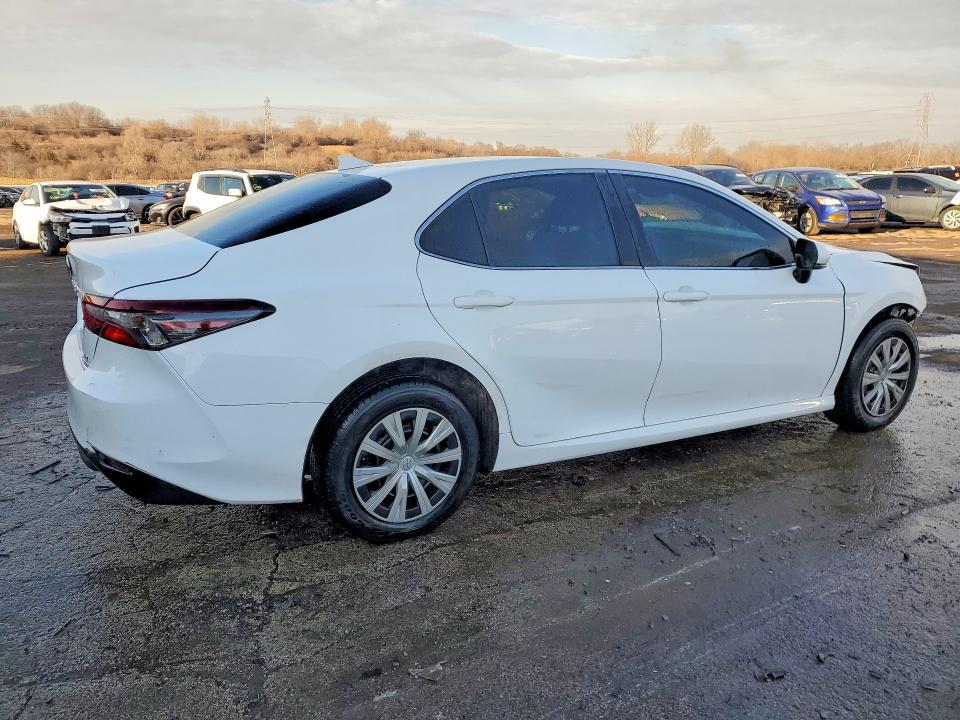 2022 Toyota Camry le