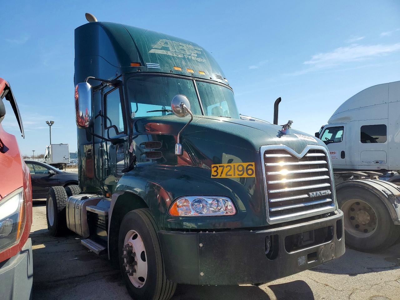 2018 Mack CXU613 Semi Truck