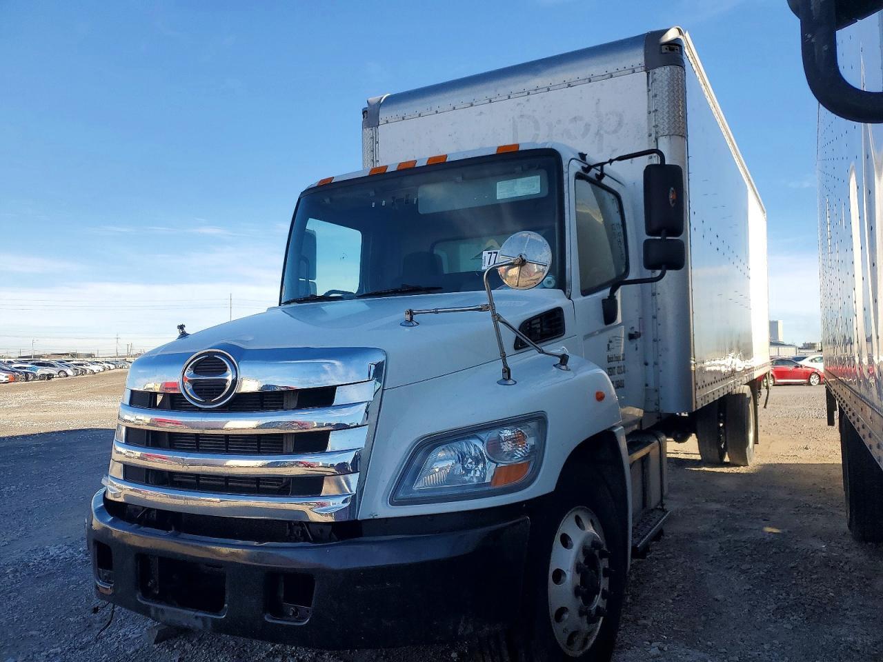 2017 Hino 258/268 BOX Truck