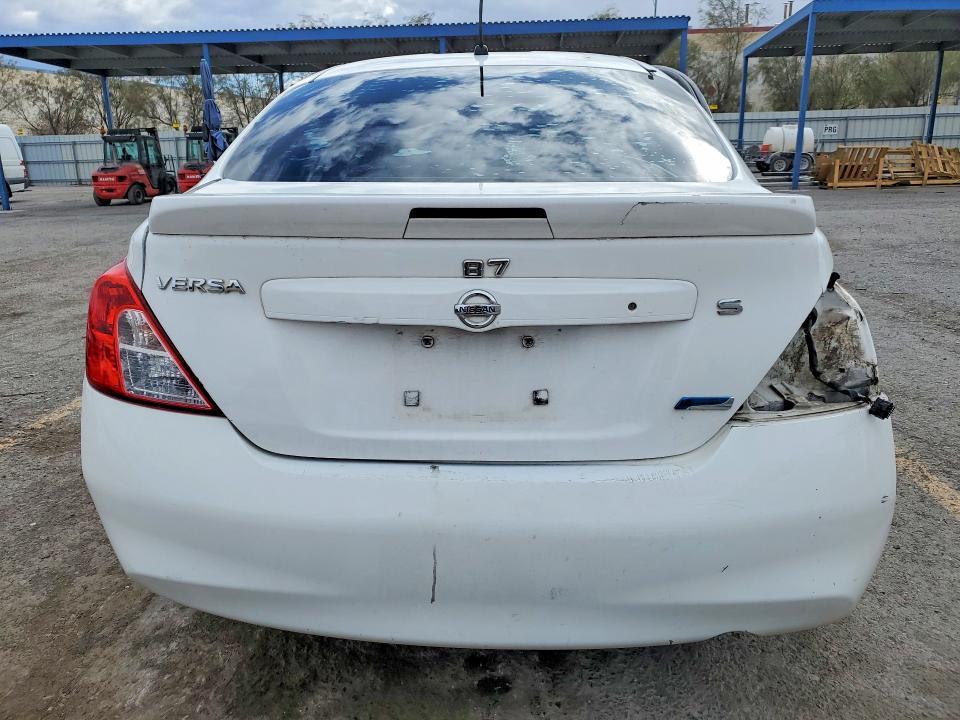 2015 Nissan Versa 1.6 sv