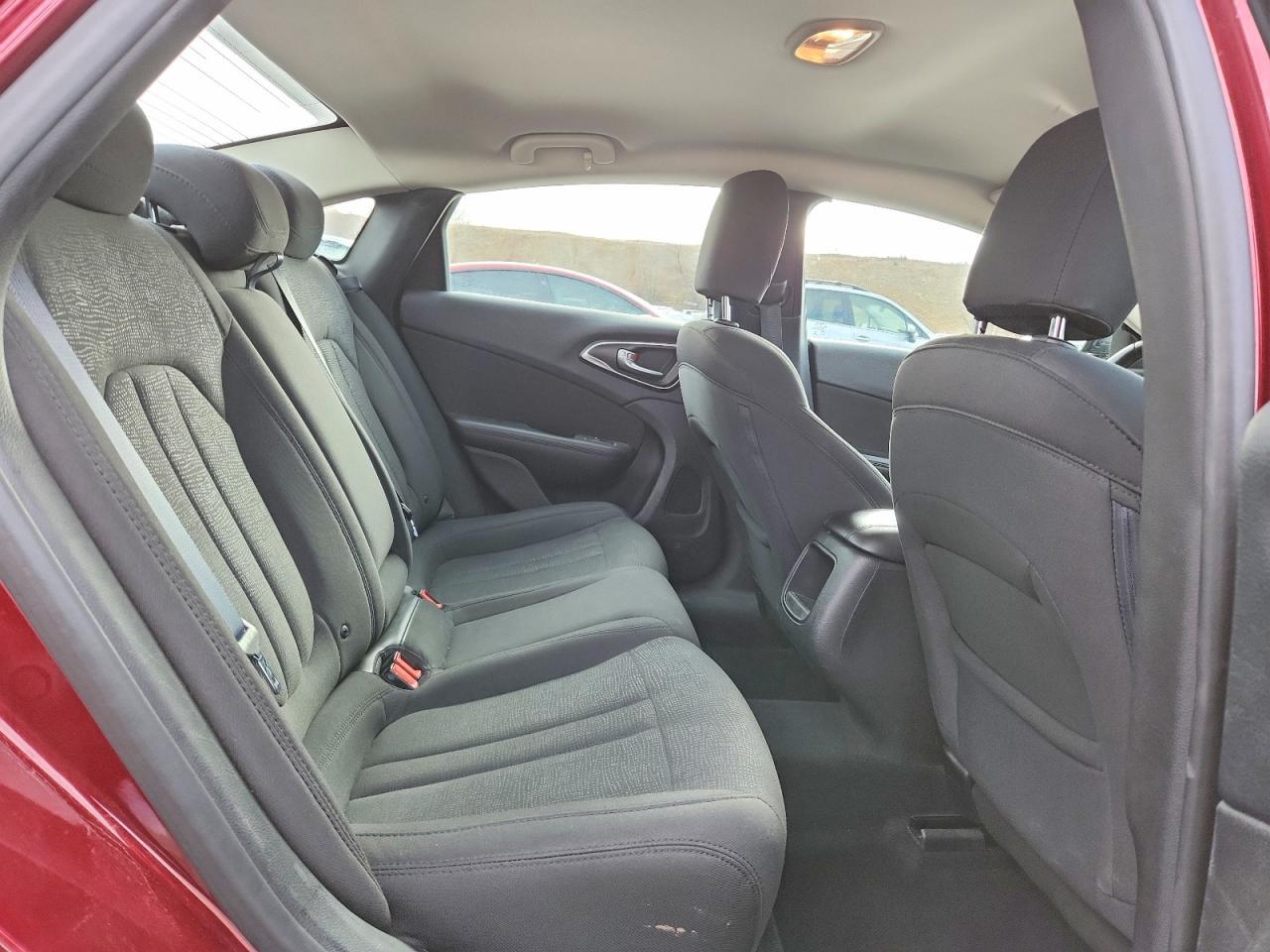 2016 Chrysler 200 Limited